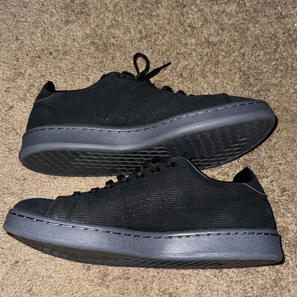 ♠️Adidas Shoes ♠️ - Picture 4 of 9